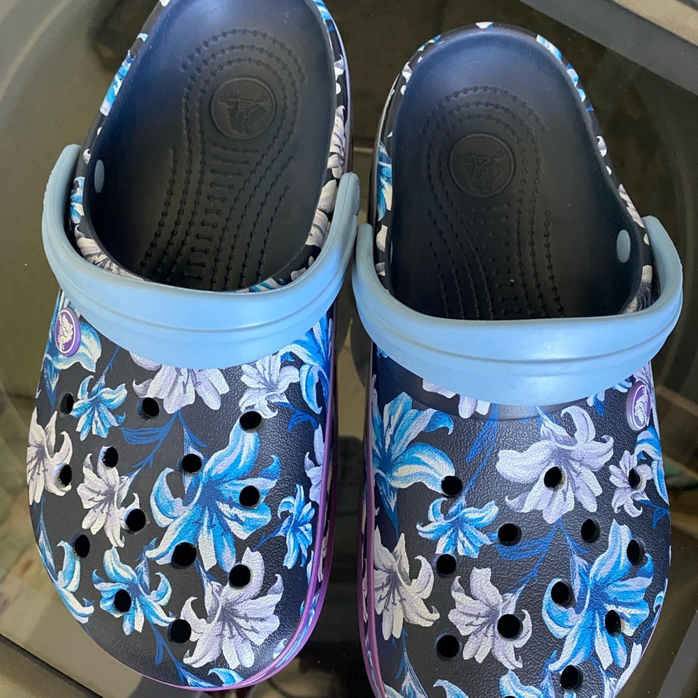 CROCS Black and Blue Floral Clogs - Picture 4 of 4